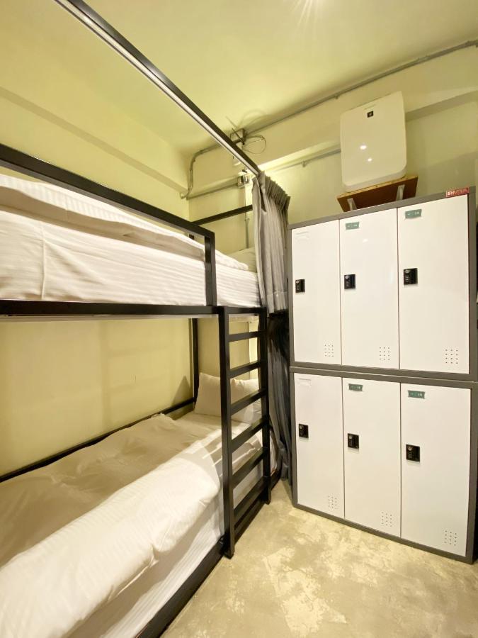Fengjia Living Lab Hostel Taichung Extérieur photo