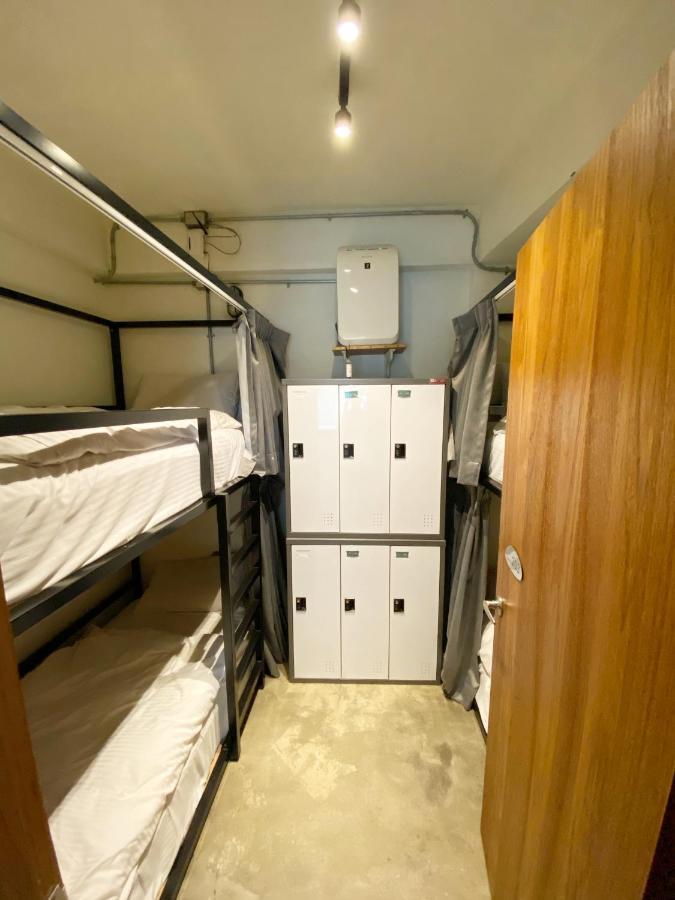 Fengjia Living Lab Hostel Taichung Extérieur photo