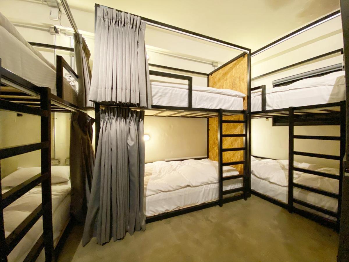 Fengjia Living Lab Hostel Taichung Extérieur photo