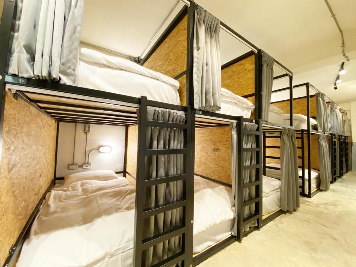 Fengjia Living Lab Hostel Taichung Extérieur photo