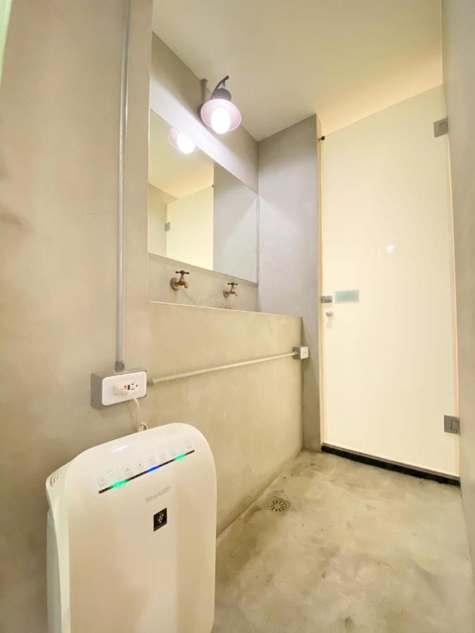 Fengjia Living Lab Hostel Taichung Extérieur photo