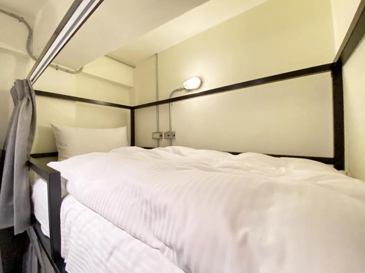 Fengjia Living Lab Hostel Taichung Extérieur photo