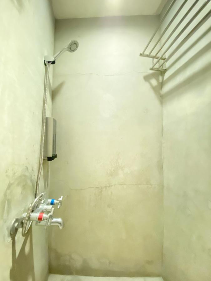 Fengjia Living Lab Hostel Taichung Extérieur photo