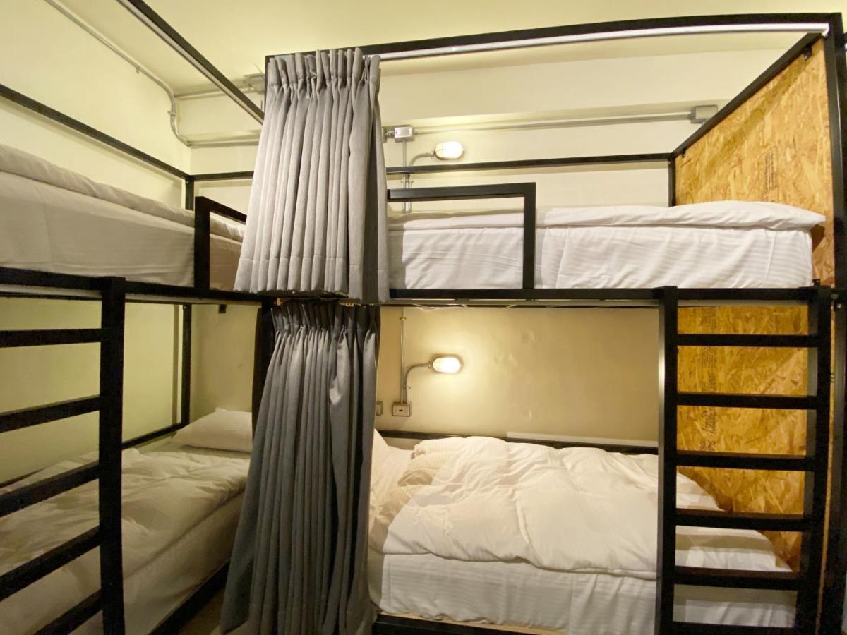 Fengjia Living Lab Hostel Taichung Extérieur photo